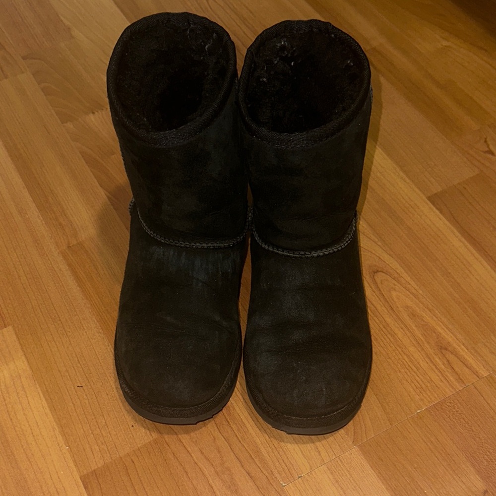 Black Uggs (Kids)